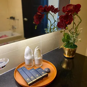 酒店 近打河畔酒店与公寓